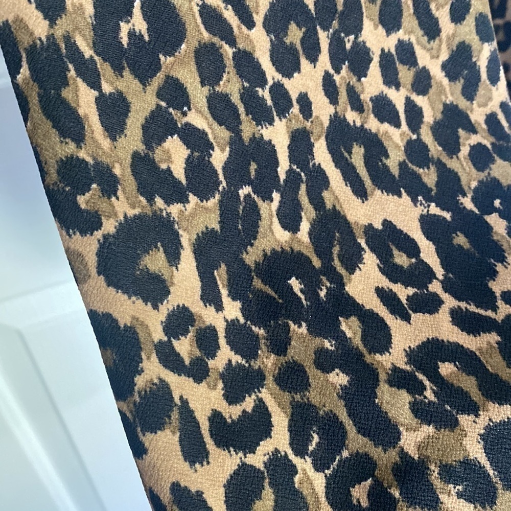Nasty Gal fit and flare cheetah print leggings. - Picture 9 of 12